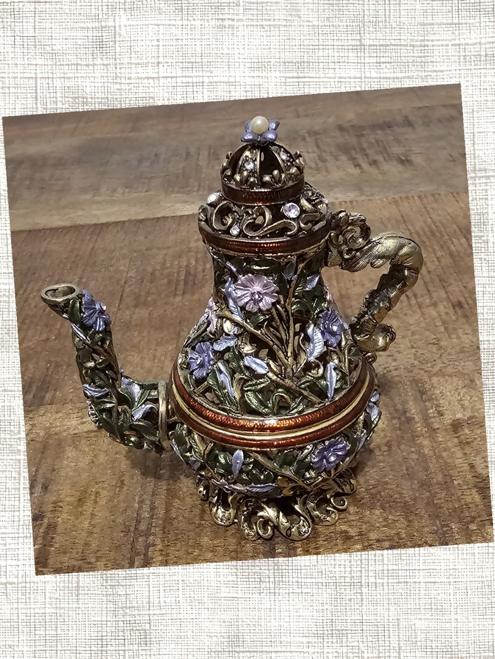 Rucinni Jeweled Mini Teapot